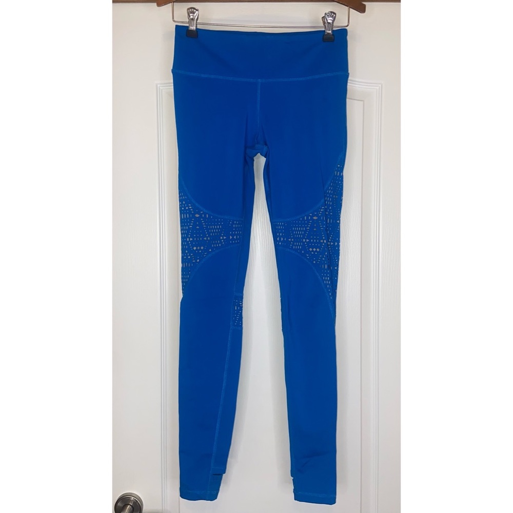 Alo Yoga West Coast Laser-Cut Performance Stirrup Leggings